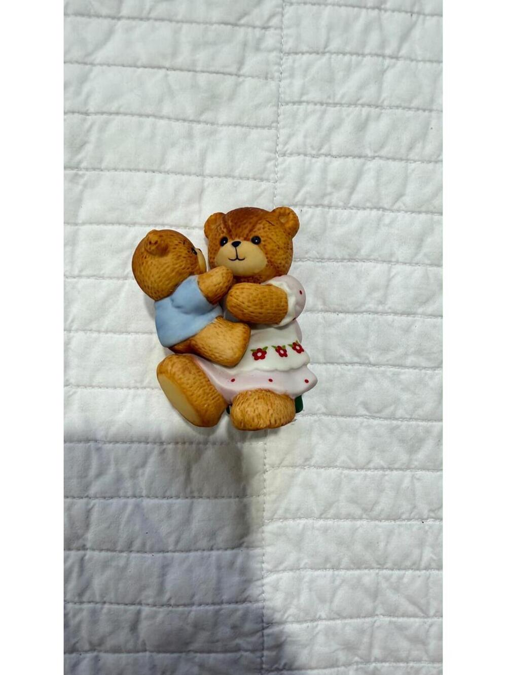 Lucy & Me Baby Bear Playing On Moms Lap Lucy ENESCO 1985 130